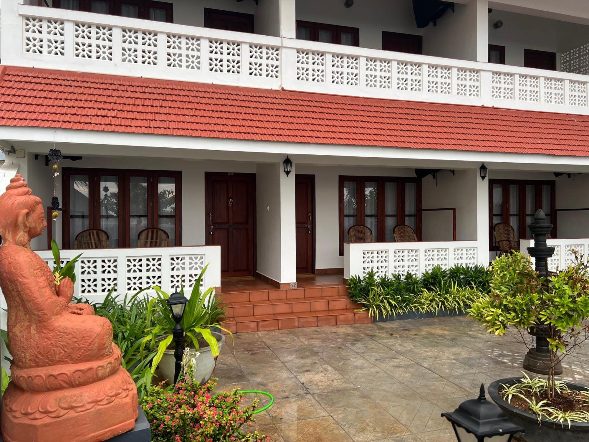 Buddha Beach Hotel * Kovalam